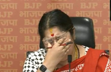 बंगाल में भी हुई मणिपुर जैसी बर्बरता, बीजेपी का आरोप, प्रेस कॉन्फ्रेंस में रो पड़ीं सांसद लॉकेट चटर्जी