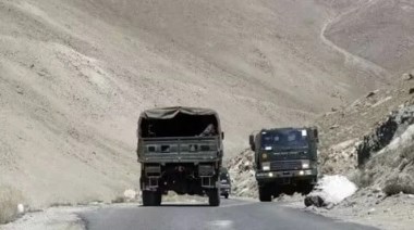 लद्दाख में बड़ा हादसा, गहरी खाई में गिरा सेना का वाहन; 9 जवानों की मौत