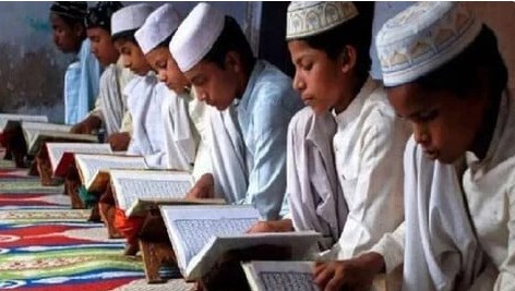 यूपी के मदरसों में डिजिटल एजुकेशन, AI वीडियो के जरिए पढ़ाई करेंगे छात्र-छात्राएं