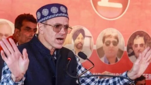 कांग्रेस भी मुसलमानों को बना रही निशाना, कर्नाटक में हिजाब प्रतिबंध पर भड़के उमर अब्दुल्ला