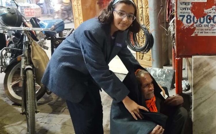 सी.एम.एस. छात्रों ने पॉकेटमनी के रूपयों से जरूरतमंदों को बाँटे बारह सौ कंबल
