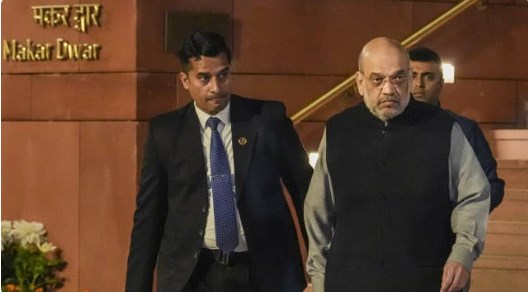 क्या संसद में कल कुछ होने वाला है बड़ा? BJP ने जारी किया व्हिप, सभी सांसदों को रहना होगा मौजूद