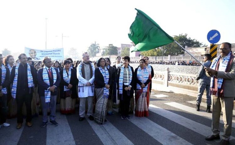 प्रख्यात शिक्षाविद् डा. जगदीश गाँधी की स्मृति में सी.एम.एस. छात्रों ने निकाला विशाल ‘स्मृति मार्च’