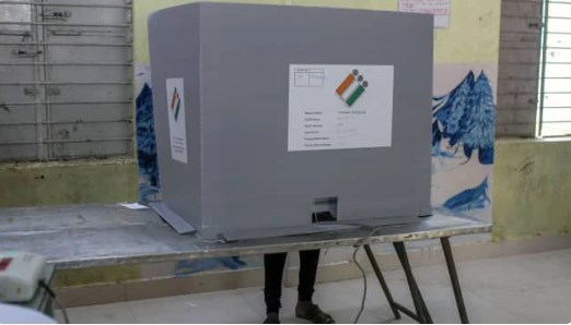  पहले चरण में कम मतदान से परेशान चुनाव आयोग दूसरे चरण में वोटिंग बढ़ाने पर देगा नकद इनाम
