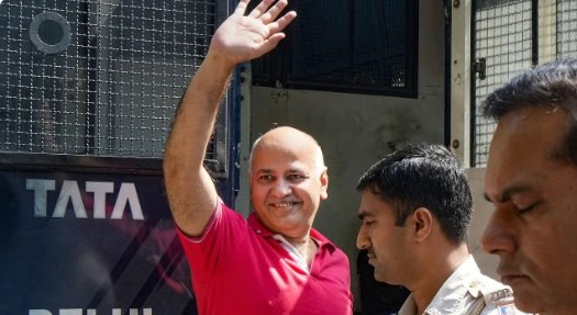 मनीष सिसोदिया ने सुप्रीम कोर्ट में लगाई जमानत की गुहार, अवकाश पीठ कल करेगी सुनवाई