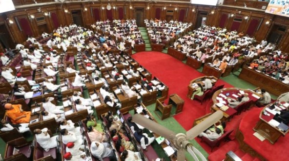 यूपी के मॉनसून सत्र में पास होंगे कई अहम विधेयक, विपक्ष की सरकार को घेरने की तैयारी